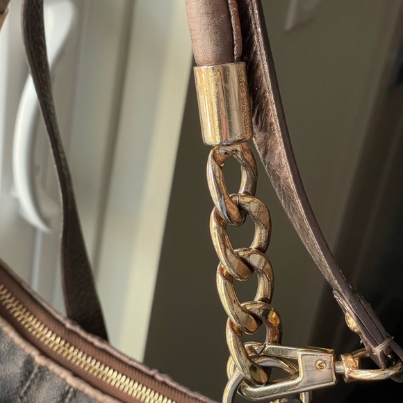 Michale Kor’s classic purse - Picture 4 of 5